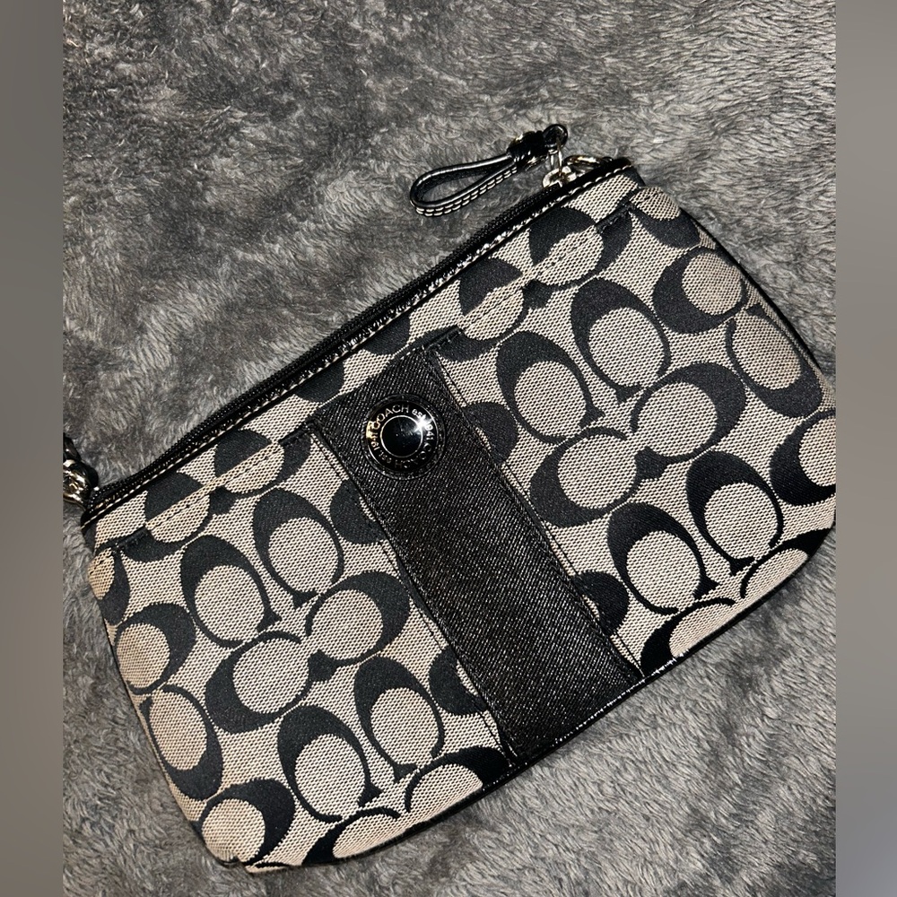 Vintage coach wristlet